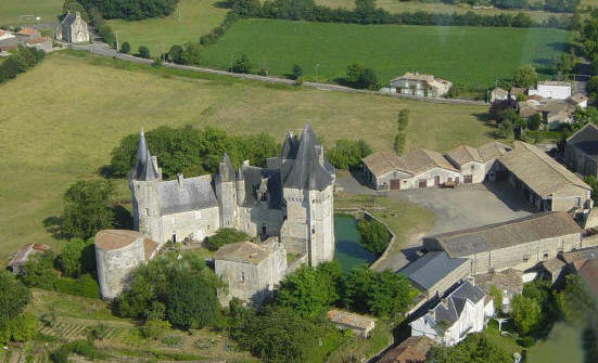 vue d'avion du château